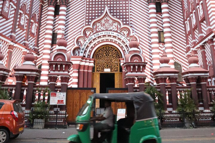 Private Colombo Tuk-A-thon - Photo 1 of 18